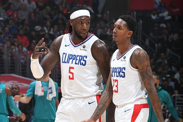 高潮来自右 高潮来自右